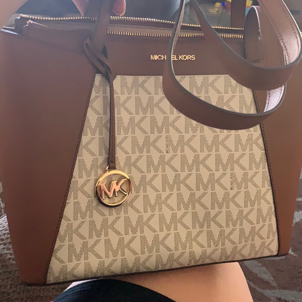 Michael Kors handbag Never used